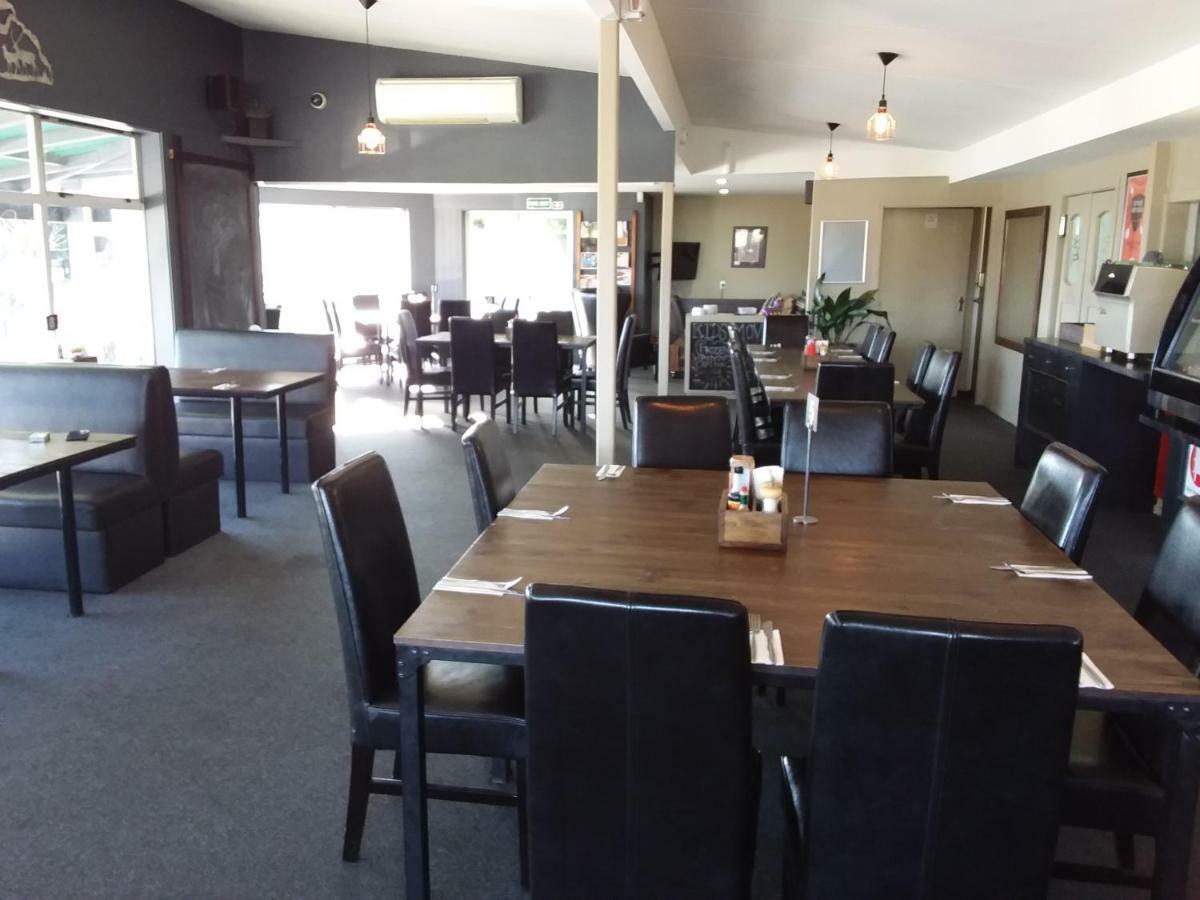 Pine Lake View Lodge Kaiapoi Exterior photo